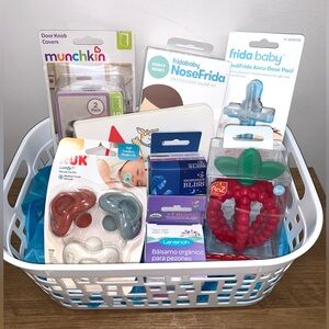 Baby 8 Piece Gift Basket Fridababy, Lansinoh, Mommy’s Bliss